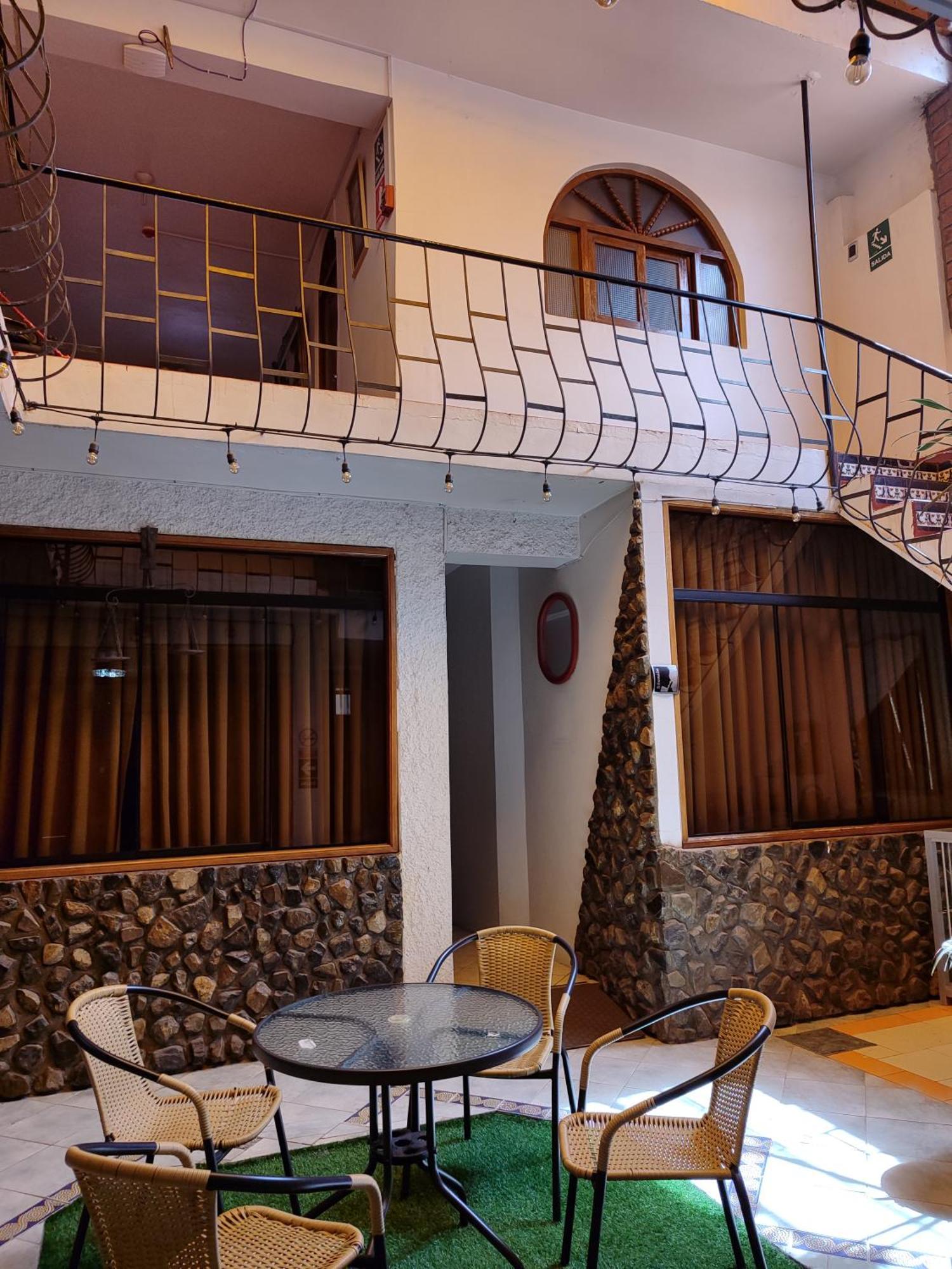 Andean Hostel Huaraz  Extérieur photo