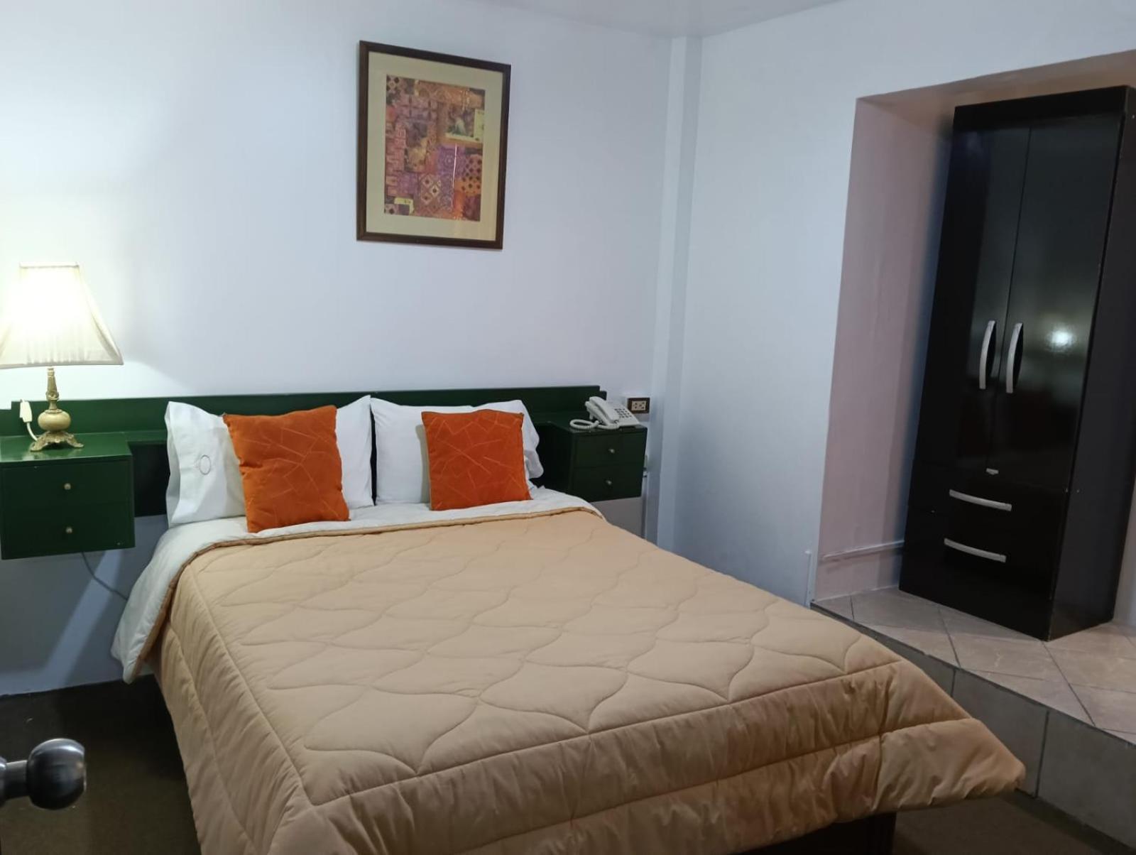 Andean Hostel Huaraz  Extérieur photo